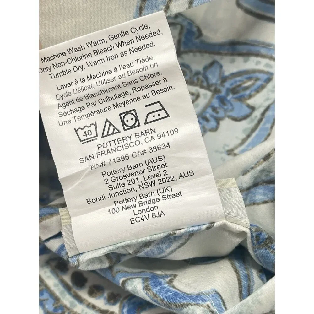 Pottery Barn BRITT MEDALLION standard shams 20x26” BLUE White Cotton Set Of 2